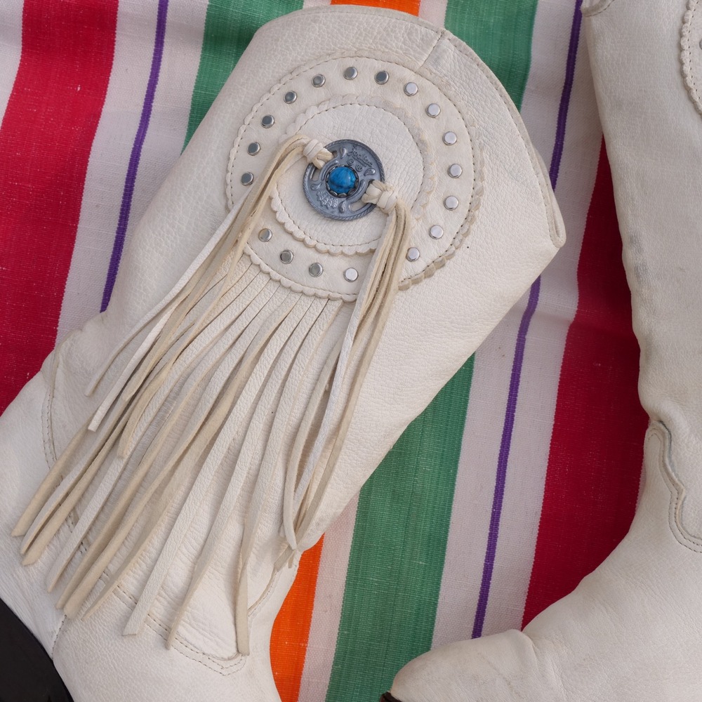 Vintage 90s Zodiac white suede fringed cowgirl cowboy boots - Picture 2 of 10